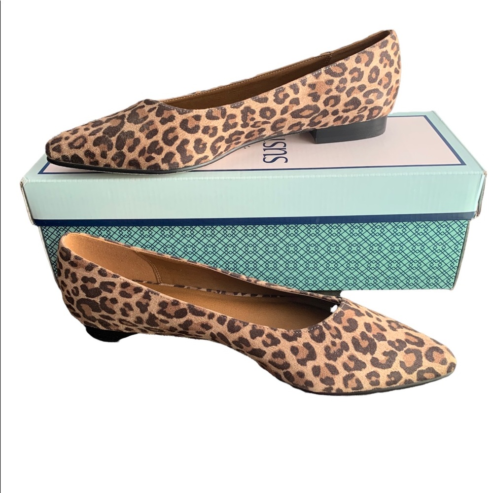 Susina Leopard Faux Suede Flats 8.5